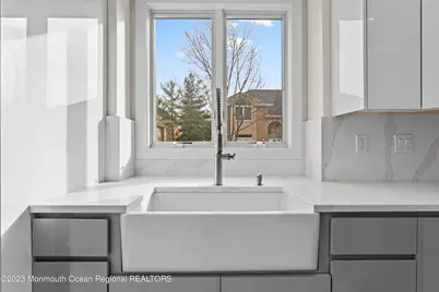 104 Carmel Court, Holmdel, NJ 07733 - Photo 10