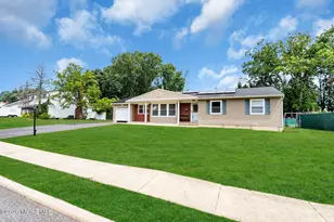 73 Newbury Rd, Howell Township, NJ 07731 - Photo 4