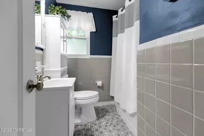 160 Manor Drive, Red Bank, NJ 07701 - Photo 12