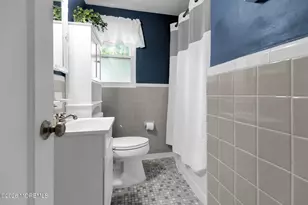 160 Manor Dr, Red Bank, NJ 07701 - Photo 12