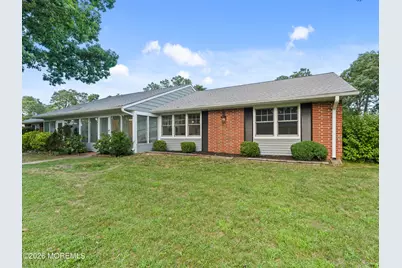 681 New Castle Court #B, Lakewood, NJ 08701 - Photo 2