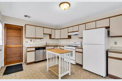35 Spruce Street, Beachwood, NJ 08722 - Photo 2