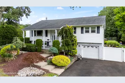 35 Chesapeake Road, Manalapan Township, NJ 07726 - Photo 2