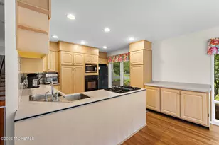 77 N Lakeshore Dr, Manahawkin, NJ 08050 - Photo 10