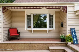 33 Heather Dr, Manalapan Township, NJ 07726 - Photo 4