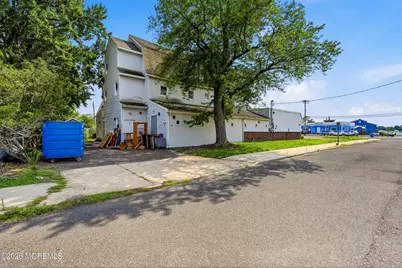 68 Maplewood Avenue, Keansburg, NJ 07734 - Photo 16