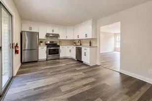 35 Whistler Dr, Freehold, NJ 07728 - Photo 2