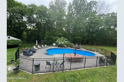 92 Quail Lane, Freehold, NJ 07728 - Photo 2