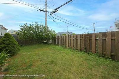 16 Cornwall Street, Highlands, NJ 07732 - Photo 8
