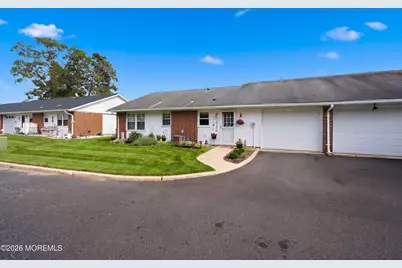 675D New Castle Court, Lakewood, NJ 08701 - Photo 4
