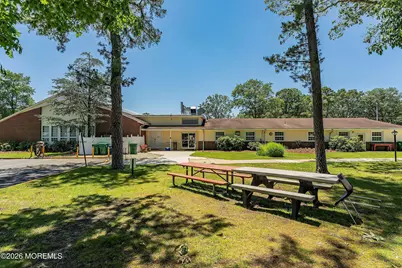 675D New Castle Court, Lakewood, NJ 08701 - Photo 32
