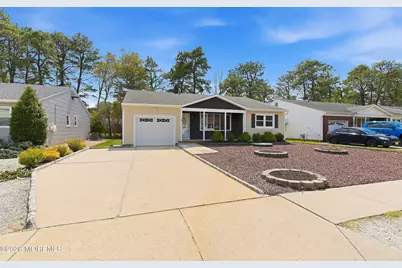 46 Auburn Road, Toms River Township, NJ 08757 - Photo 2