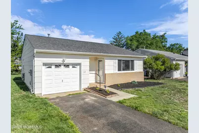 12 Bolingbroke Drive, Toms River Township, NJ 08757 - Photo 2
