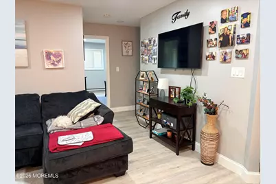 108 Manchester Court, Red Bank, NJ 07701 - Photo 6