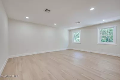 300 E Chestnut Avenue, Metuchen, NJ 08840 - Photo 42