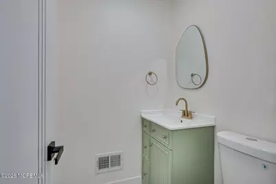 300 E Chestnut Avenue, Metuchen, NJ 08840 - Photo 34