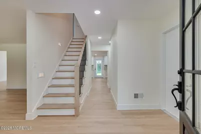 300 E Chestnut Avenue, Metuchen, NJ 08840 - Photo 14