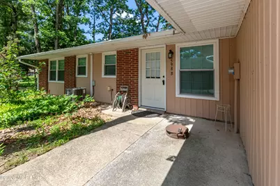 598B Lake Point Drive, Lakewood, NJ 08701 - Photo 2