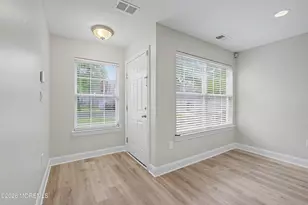 77 Picket Pl, Freehold, NJ 07728 - Photo 2