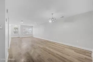 77 Picket Pl, Freehold, NJ 07728 - Photo 6