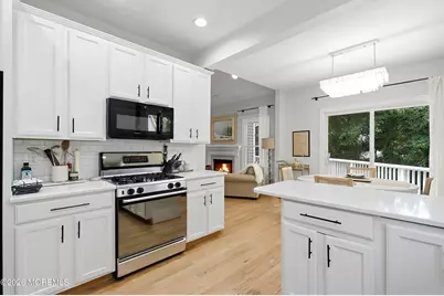 219 Hilliard Boulevard, Manahawkin, NJ 08050 - Photo 14