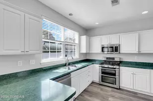 19 Vanderveer Rd, Freehold, NJ 07728 - Photo 16