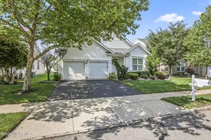 35 Hartack Rd, Manalapan Township, NJ 07726 - Photo 2