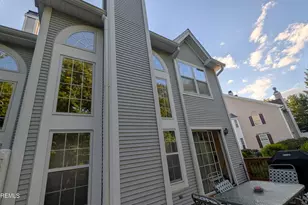 10 Beacon Ct, Holmdel, NJ 07733 - Photo 34