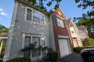 10 Beacon Ct, Holmdel, NJ 07733 - Photo 2