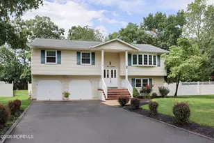 514 Oakview Dr, Toms River Township, NJ 08753 - Photo 2