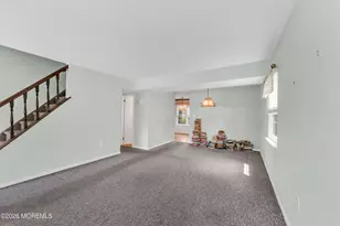 17 Walton Ct, East Brunswick Township, NJ 08816 - Photo 4