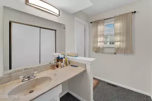 17 Walton Ct, East Brunswick Township, NJ 08816 - Photo 20