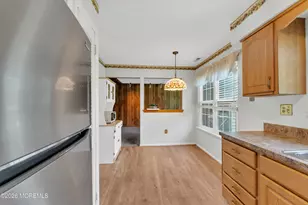 17 Walton Ct, East Brunswick Township, NJ 08816 - Photo 8