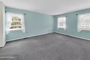 17 Walton Ct, East Brunswick Township, NJ 08816 - Photo 16