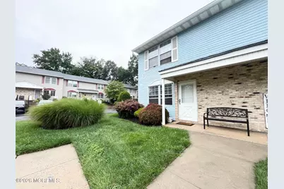 82 Cliffwood Avenue W #17, Cliffwood, NJ 07721 - Photo 2