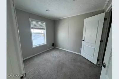 9 Avenue C, Hazlet Township, NJ 07734 - Photo 6