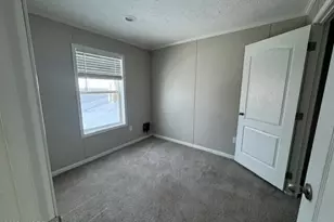 9 Avenue C, Hazlet Township, NJ 07734 - Photo 6