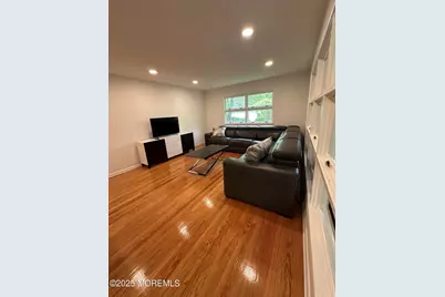 172 Larchwood Avenue, Oakhurst, NJ 07755 - Photo 4