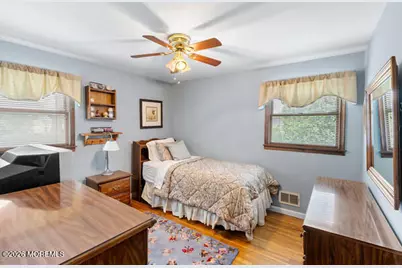 31 Circle Place, Lincroft, NJ 07738 - Photo 36