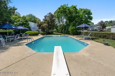 31 Circle Place, Lincroft, NJ 07738 - Photo 10