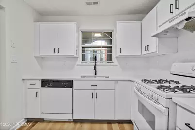 147 Tulip Lane, Freehold, NJ 07728 - Photo 10