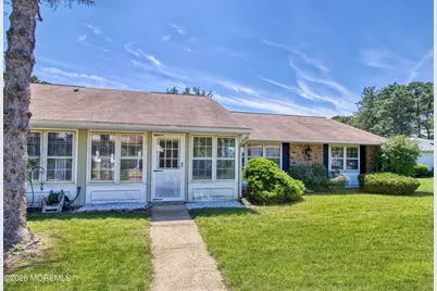 27 Cambridge Circle #D, Manchester Township, NJ 08759 - Photo 4