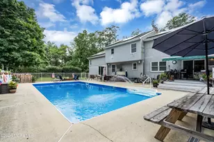 4 Crestview Ct, Farmingdale, NJ 07727 - Photo 46