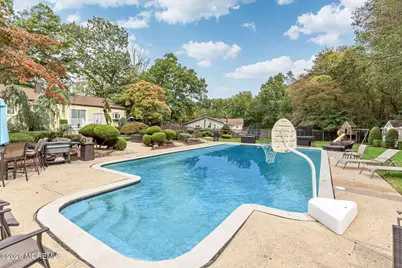 18 E Francis Avenue, Morganville, NJ 07751 - Photo 14