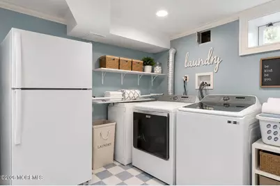 18 E Francis Avenue, Morganville, NJ 07751 - Photo 10