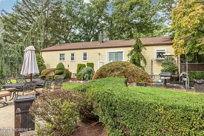 18 E Francis Avenue, Morganville, NJ 07751 - Photo 22