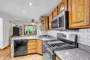 1804 Wall Church Rd, Wall Township, NJ 07719 - Photo 18