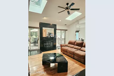 655 Laurel Avenue, Holmdel, NJ 07733 - Photo 14