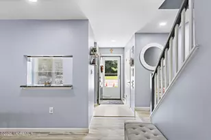 344 Constitution Cir, North Brunswick Township, NJ 08902 - Photo 2