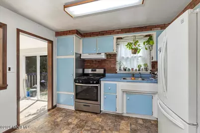 2 Michael Lane, Freehold, NJ 07728 - Photo 6